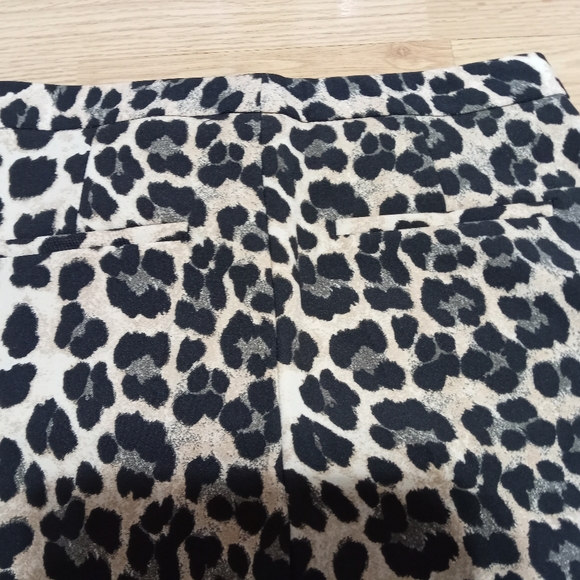 Zara leopard cropped pants. Size xs. EUC. - Picture 5 of 11